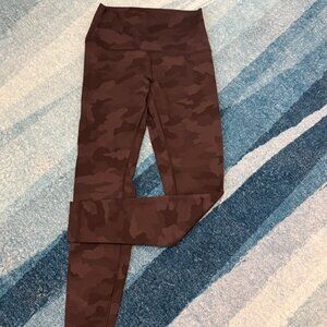 Lululemon Wunder Under High Rise 25" tight, Luxtreme, NWOT, Size 8, Camo